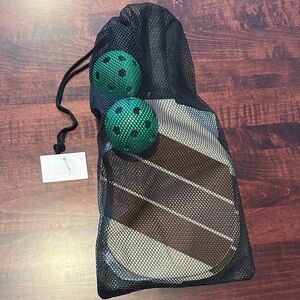 Pickleball Paddle Set with Green Balls and storage bag
